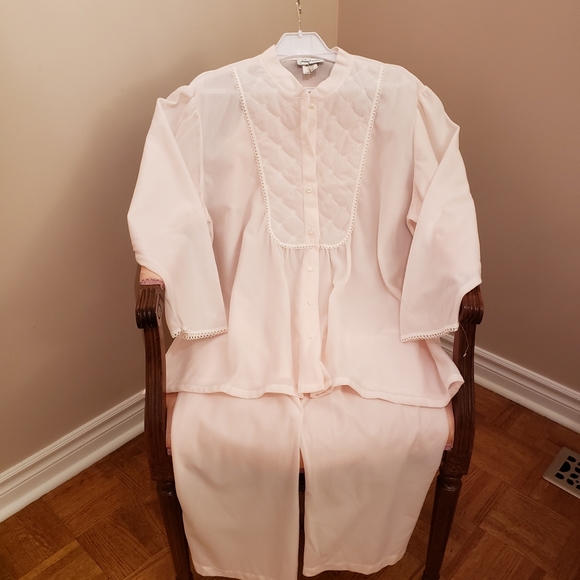 NWOT Ladie's vintage  XL pyjama - Picture 6 of 6